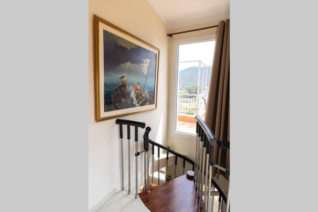 Port View House-Comfy Family Apartment-Panoramic View Nea Peramos  Exterior photo